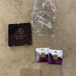 Make Up Geek Magnetic Palette plus two shadows